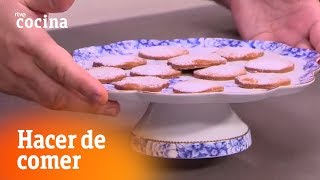 Cómo hacer Galletas de jengibre  Hacer de comer  RTVE Cocina [upl. by Nirok708]