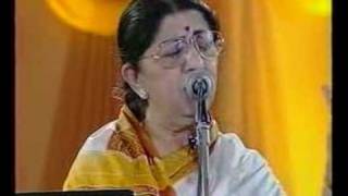 Lata Mangeshkar  Jo Wada Kiya Live Performance [upl. by Peggir]