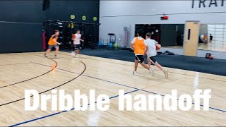 How to dribbling hand off [upl. by Campy]