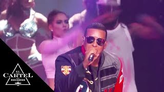 Daddy Yankee  Despacito Hula Hoop y La Rompe Corazones en Billboards 2017 Live [upl. by Dam]