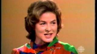 RetroBites Ingrid Bergman Hollywood 1971  CBC [upl. by Eikcir682]